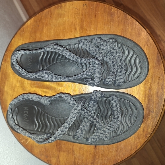 🌟 MEGNYA Women's Comfortable Walking Sandals Braided Rope Hike Water Size 9 - Picture 1 of 5